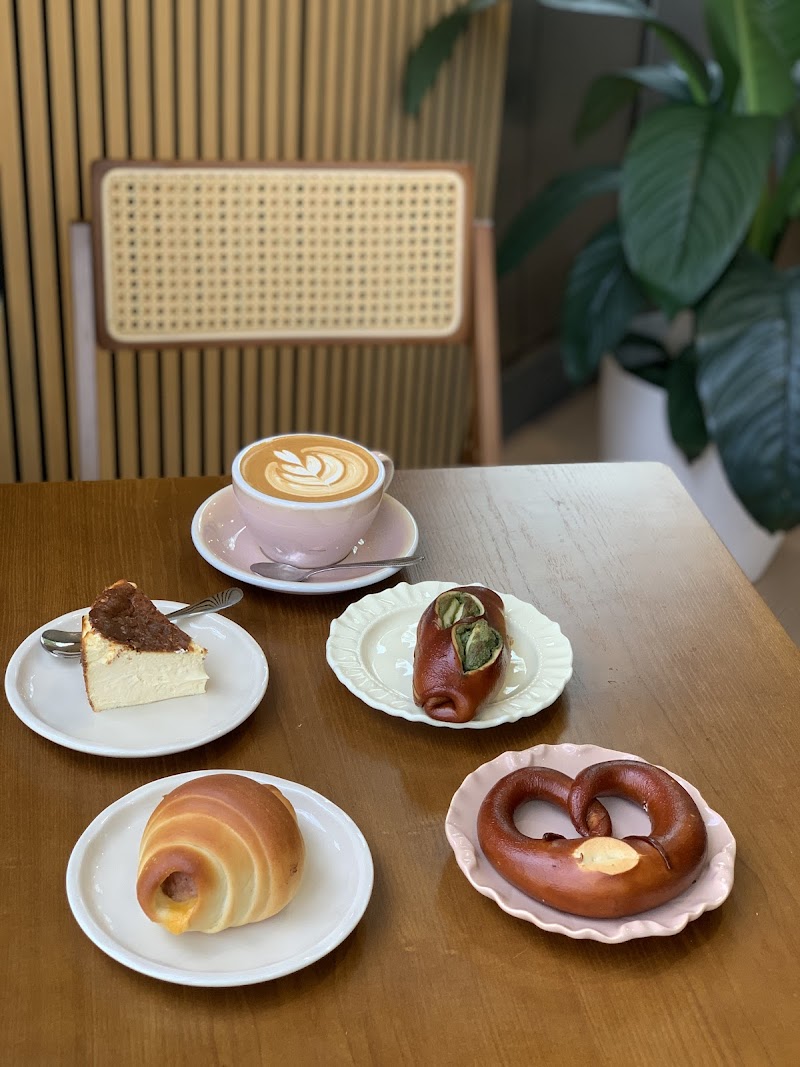 Dawn Bakery & Coffee