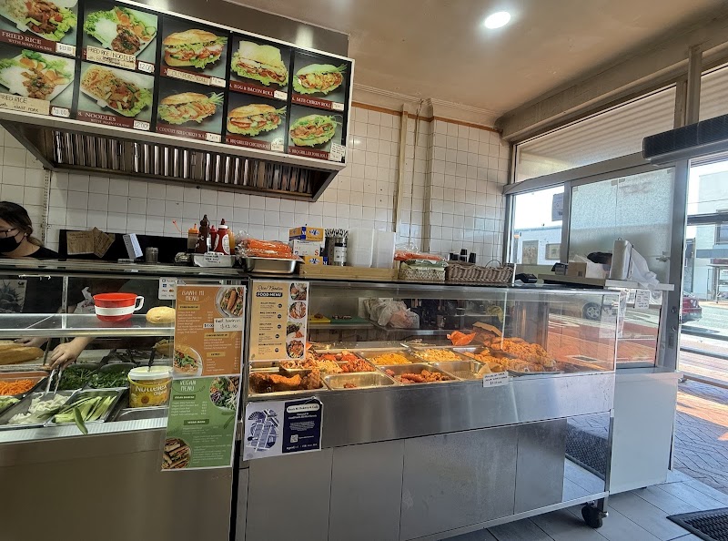 Banh Mi Bakery & Cafe