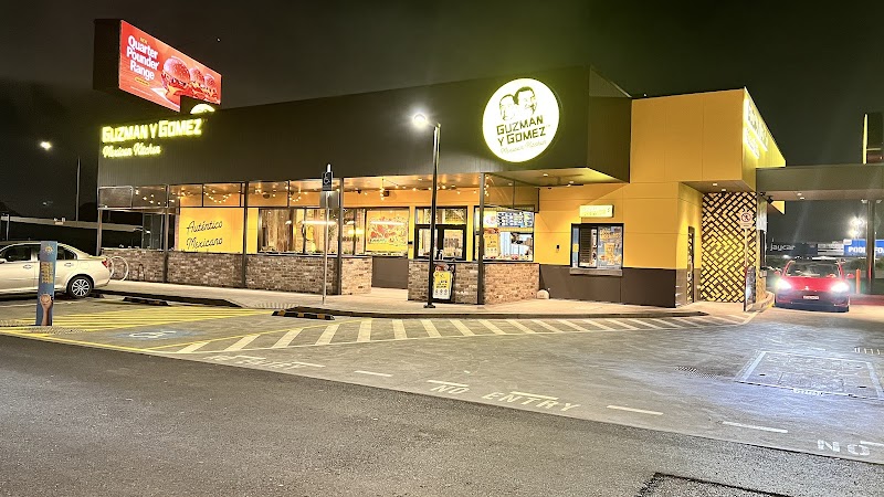 Guzman y Gomez - Roxburgh Park