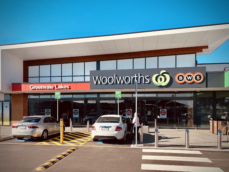 Woolworths Greenvale Lakes