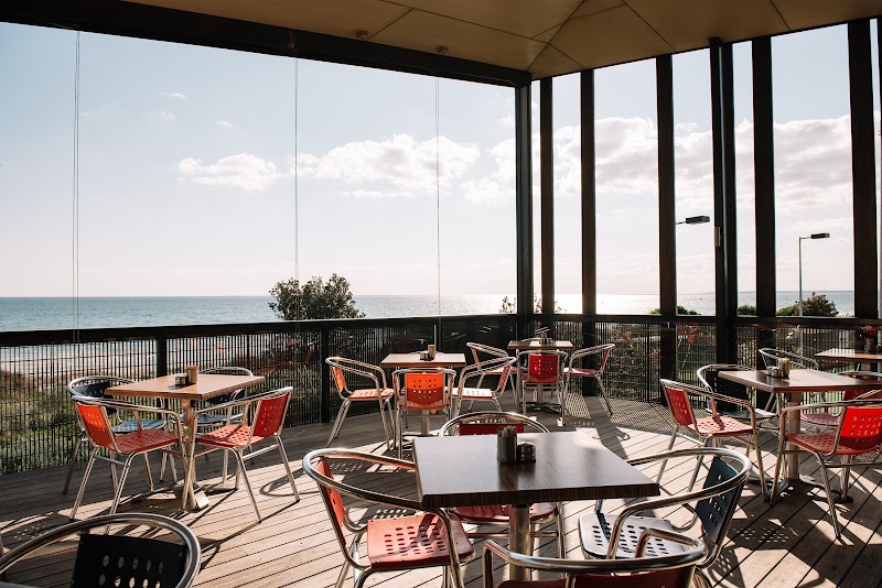 Crackerjack Beachfront Restaurant