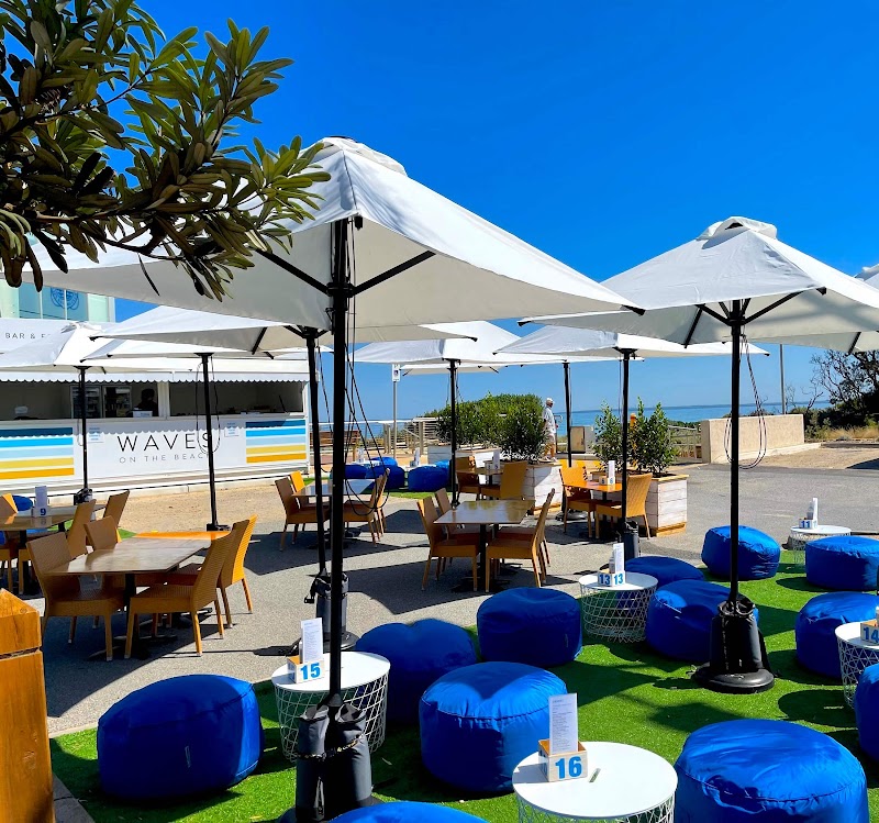 Waves on the Beach Restaurant